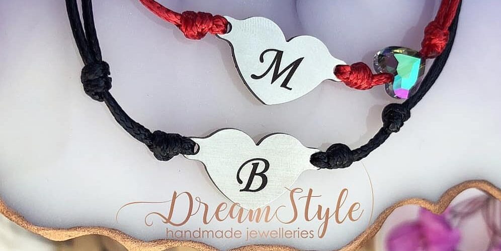 Гривни с букви и кристал сваровски